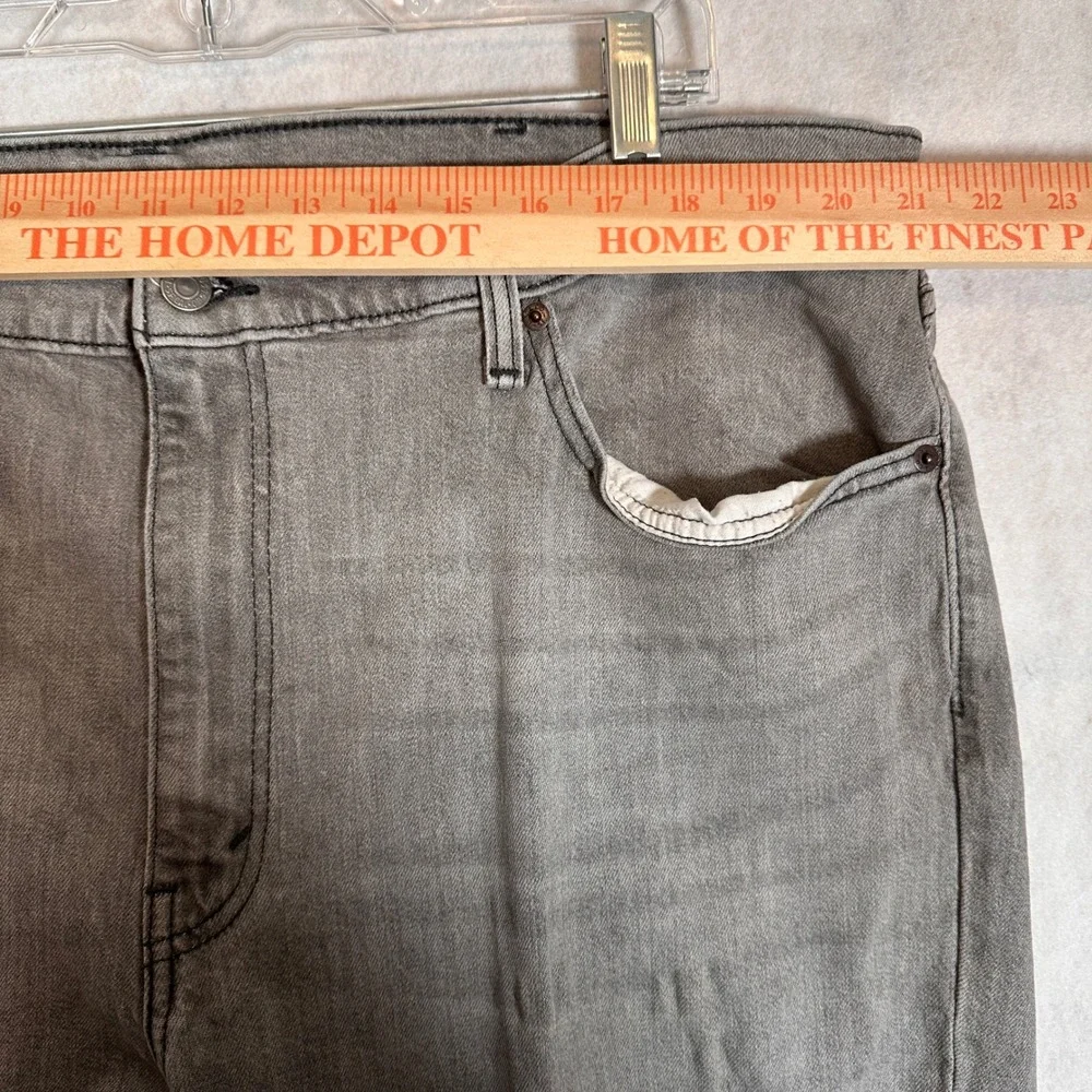 Levi's Jeans Mens 42x32 514 Straight Fit Grey Good Stretch Denim Pants